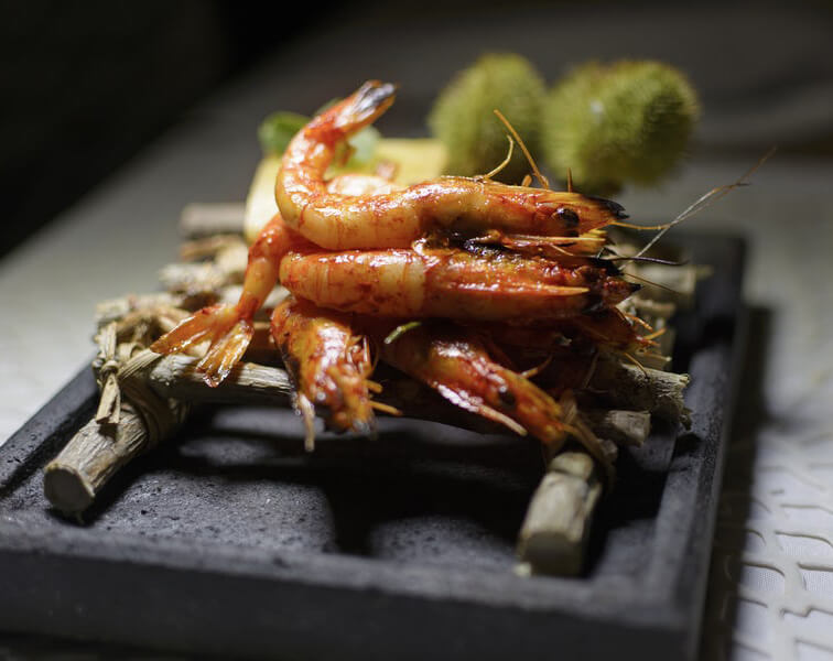 Shrimps on platter